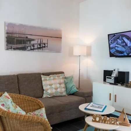 K 102 Eg - Moderne Barrierefreie Ferienwohnung Mit Wunderschönen Garten In Röbel An Der Müritz Apartment Marienfelde