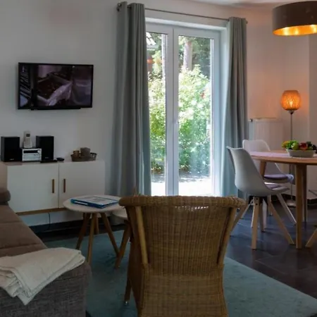 K 102 Eg - Moderne Barrierefreie Ferienwohnung Mit Wunderschönen Garten In Röbel An Der Müritz Apartment Marienfelde