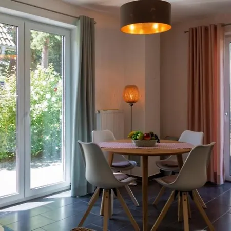 K 102 Eg - Moderne Barrierefreie Ferienwohnung Mit Wunderschönen Garten In Röbel An Der Müritz Apartment *